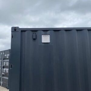 Brugt 10 fods isoleret container – klar til brug!